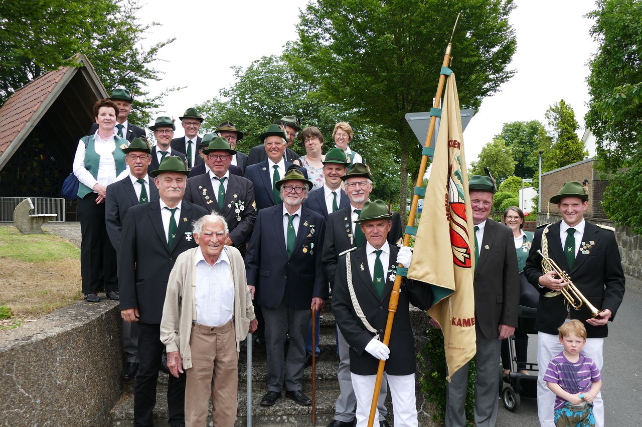 Kranzniederlegung am Ehrenmal in Riesenbeck
